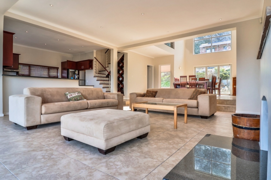 To Let 6 Bedroom Property for Rent in Bettys Bay Western Cape